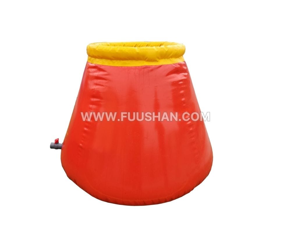 flexible water tank (16)