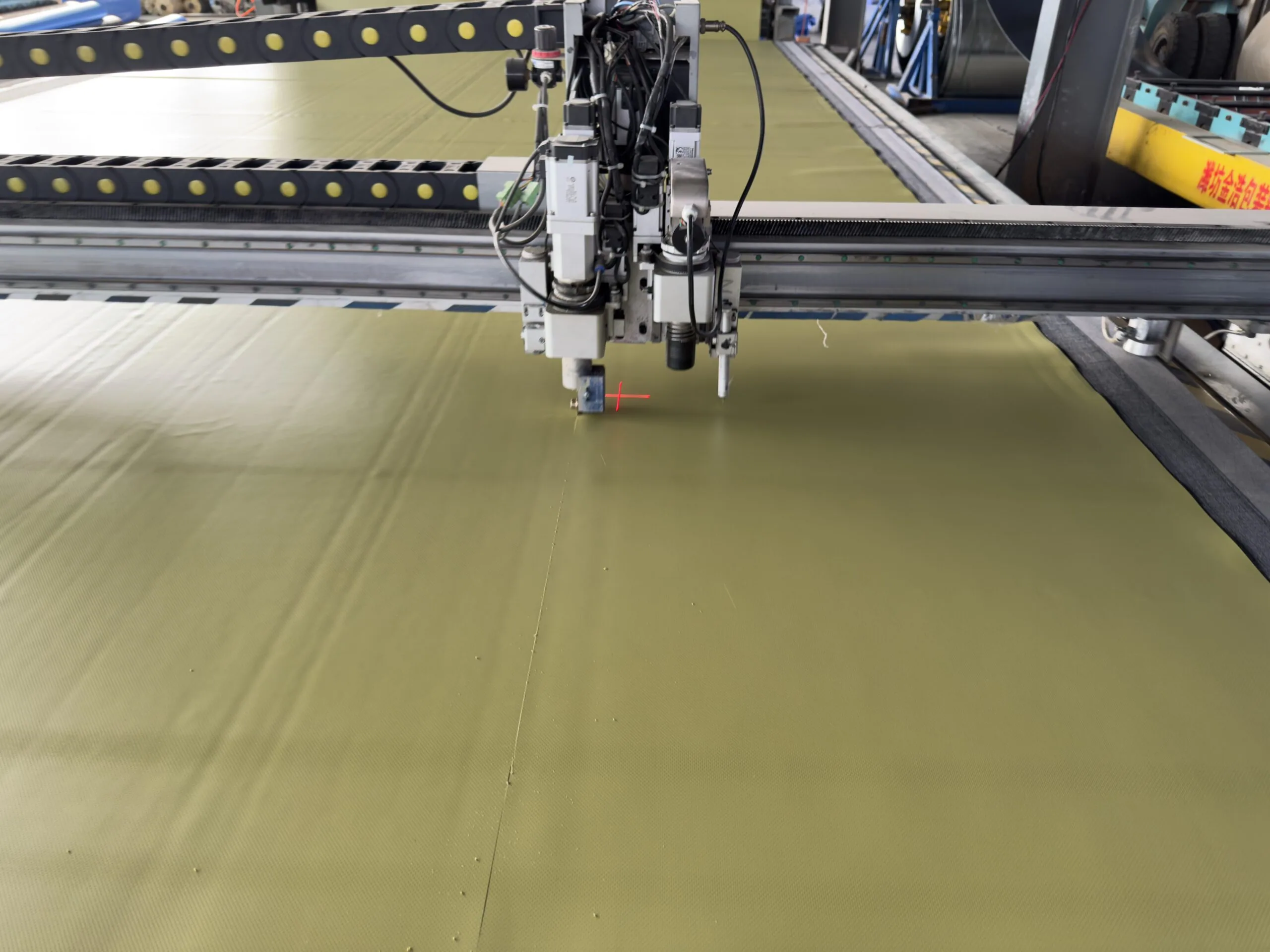 In-house hot-air welding at the FUUSHAN factory